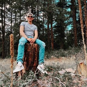 Meet your Posher, Chris